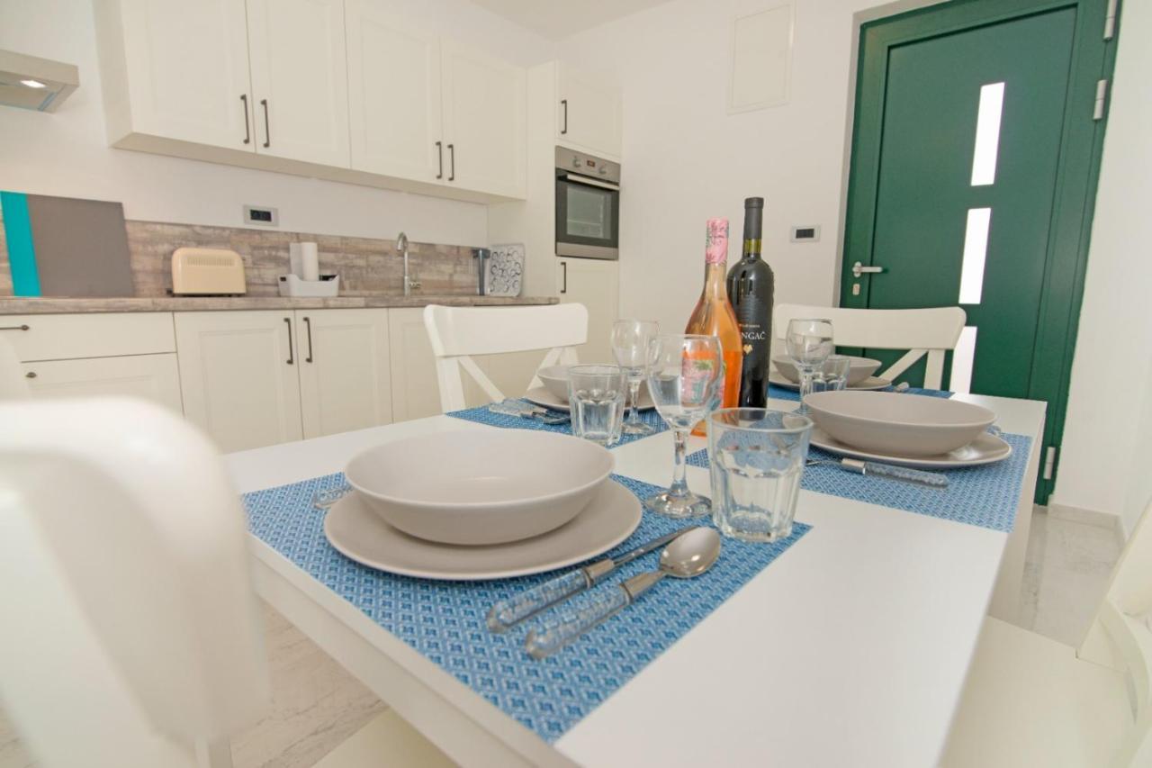 Ventus Apartment Srima Ngoại thất bức ảnh