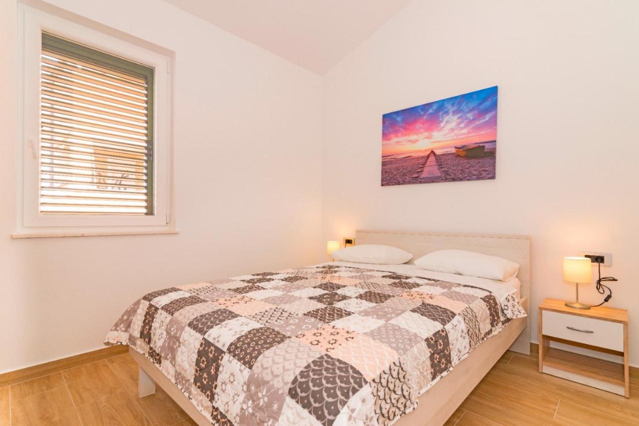 Ventus Apartment Srima Ngoại thất bức ảnh