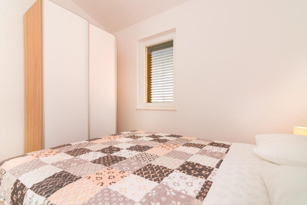 Ventus Apartment Srima Ngoại thất bức ảnh